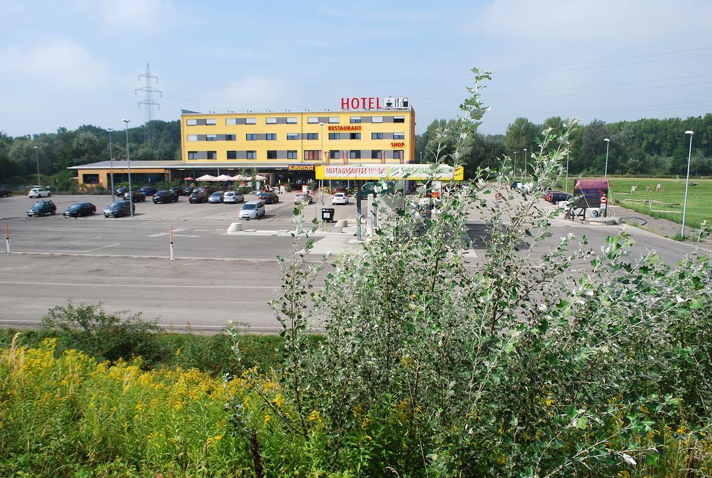 Kaiserrast Stockerau Exterior foto